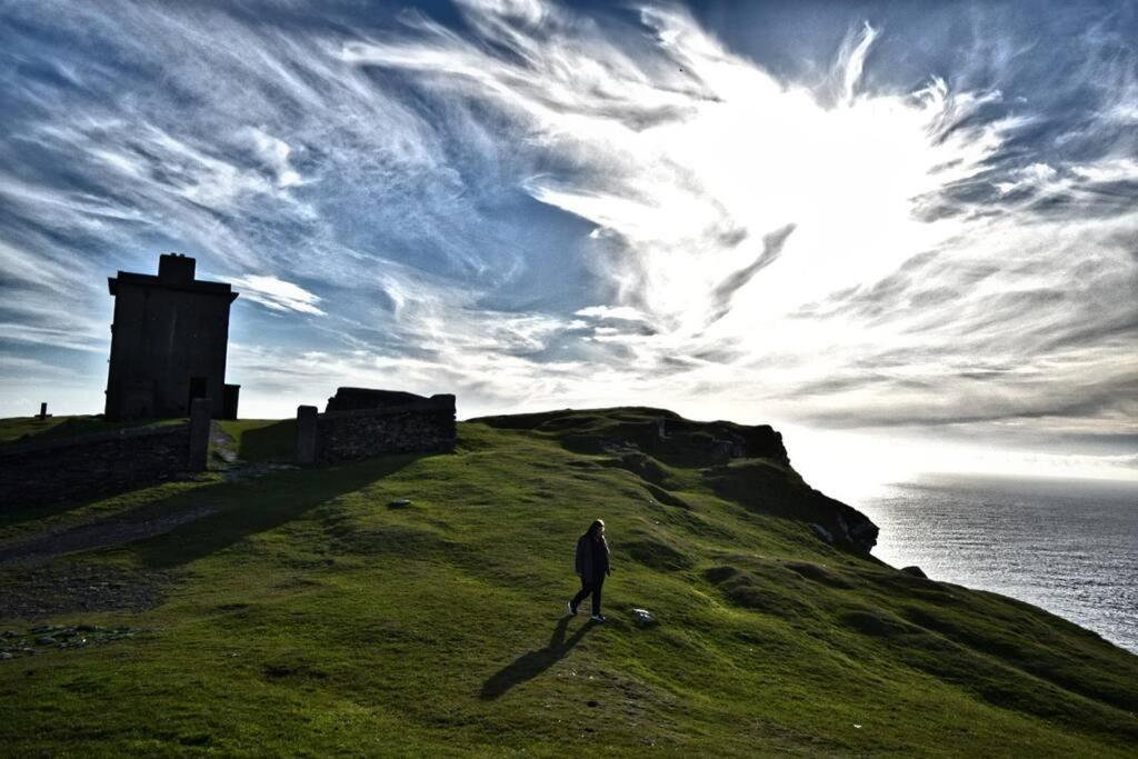 ポートマギーSkellig View Bluebell Rose & The Kerry Cliffsアパートメント エクステリア 写真