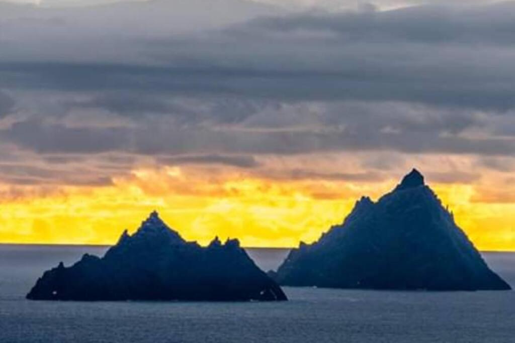 ポートマギーSkellig View Bluebell Rose & The Kerry Cliffsアパートメント エクステリア 写真